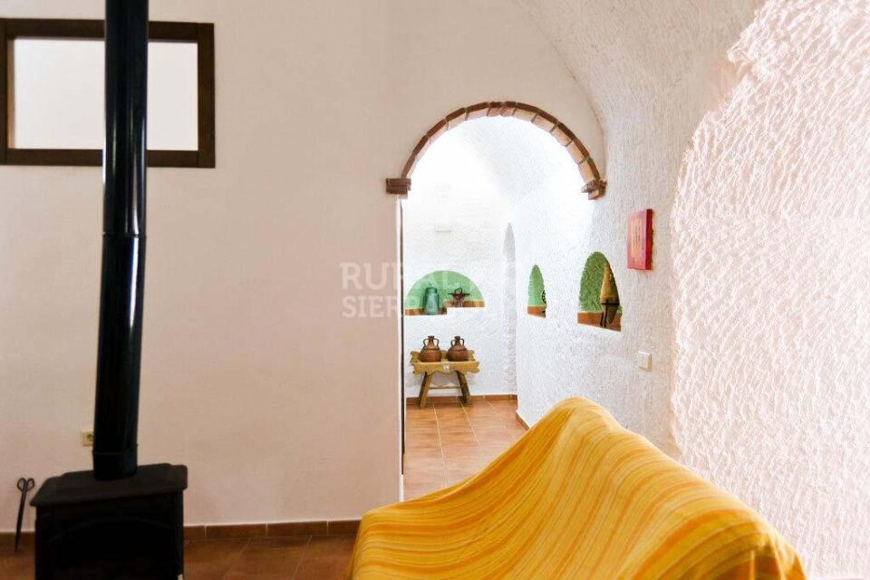 Maravillosa Casa Cueva en Fonelas, con chimenea y calefacción central - Imagen 9
