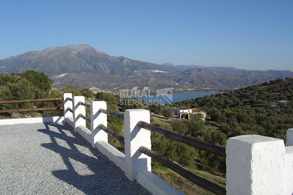 Casa Rural en Viñuela con bonitas vistas, piscina y wi-fi - Imagen 15