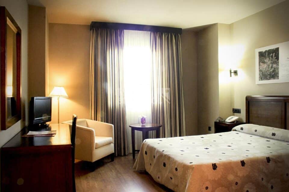 Encantador Hotel de montaña a 15 minutos de Granada - Imagen 13