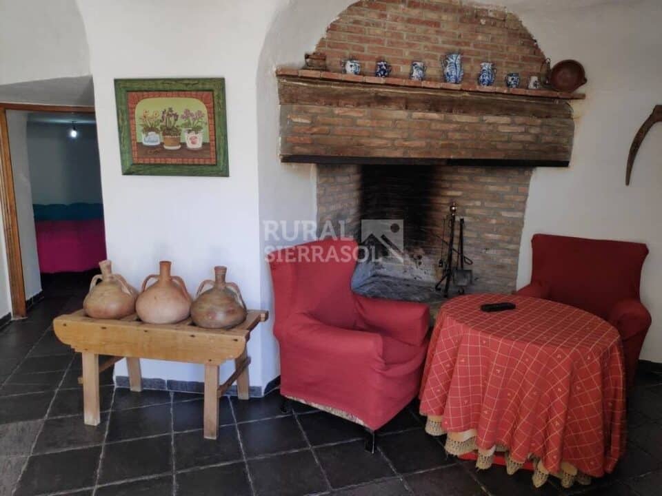 Confortable casa cueva en Baza, con piscina, chimenea y barbacoa - Imagen 16