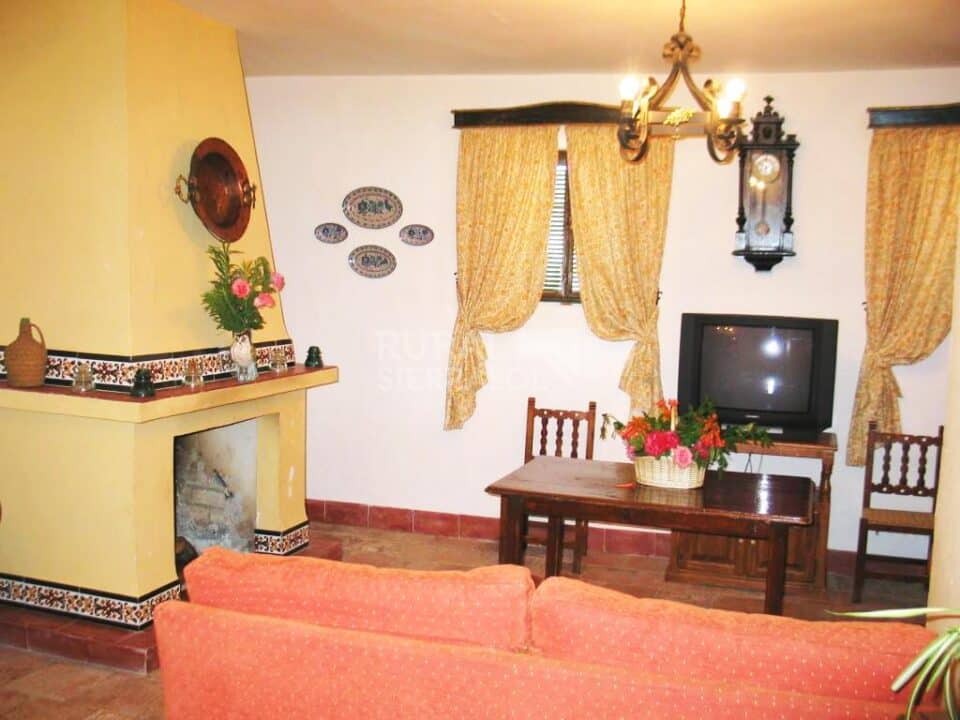 Cortijo cerealista del siglo XIX con chimenea, piscina y barbacoa en Cañete la Real - Imagen 16