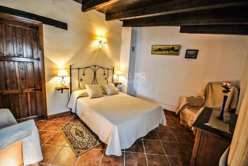 Conjunto Rural en Periana con piscina, barbacoa y wifi - Imagen 15