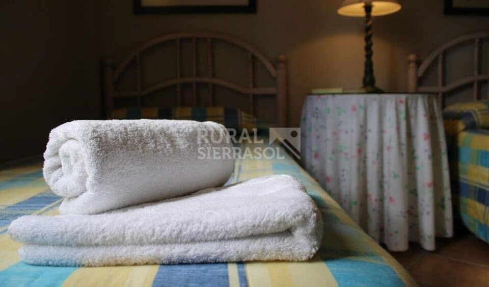 Acogedora Casa Rural en Viñuela con preciosas vistas, piscina y barbacoa - Imagen 16