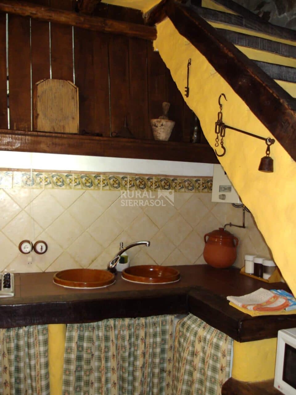 Preciosa Casa Rural en Benarrabá, con chimenea, ducha hidromasaje - Imagen 18
