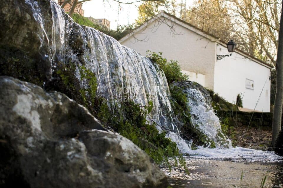 Espléndida Casa Rural en Cuevas del Becerro con chimenea, calefacción, aire acondicionado - Imagen 17