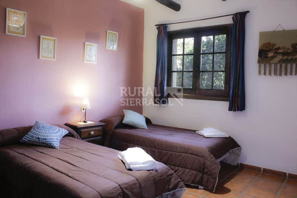 Acogedora Casa Rural en Órgiva, con gran zona de césped, barbacoa y piscina - Imagen 17