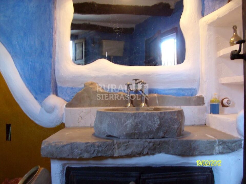 Acogedora Casa Cueva en Loja, con piscina e hidromasaje exterior - Imagen 44