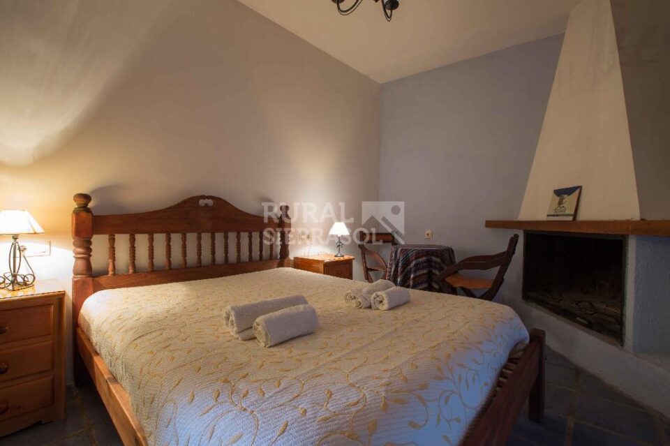 Preciosa casa rural en Laroles, con piscina, barbacoa y wifi - Imagen 48