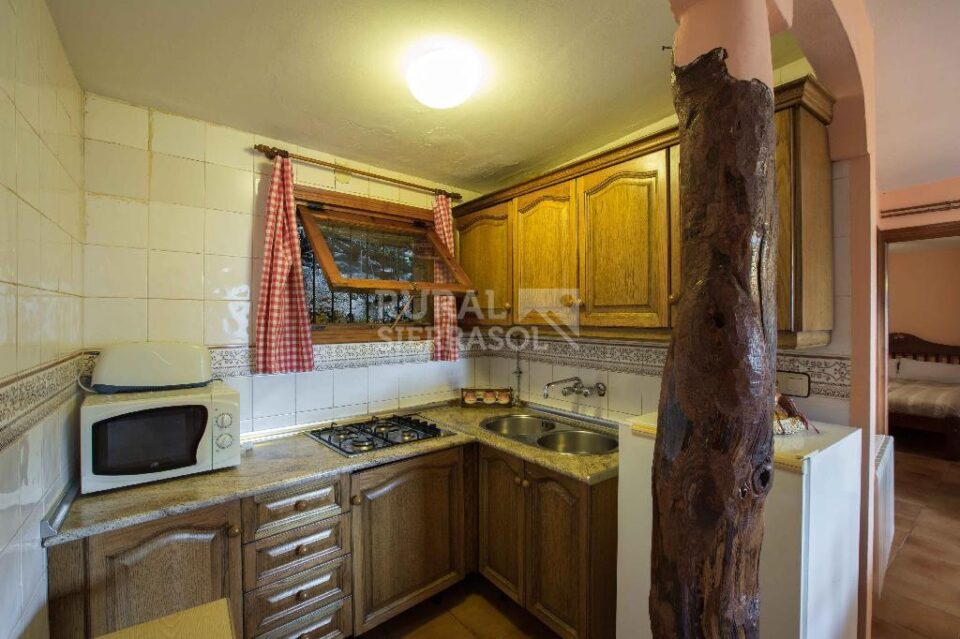 Preciosa casa rural en Laroles, con piscina, barbacoa y wifi - Imagen 49