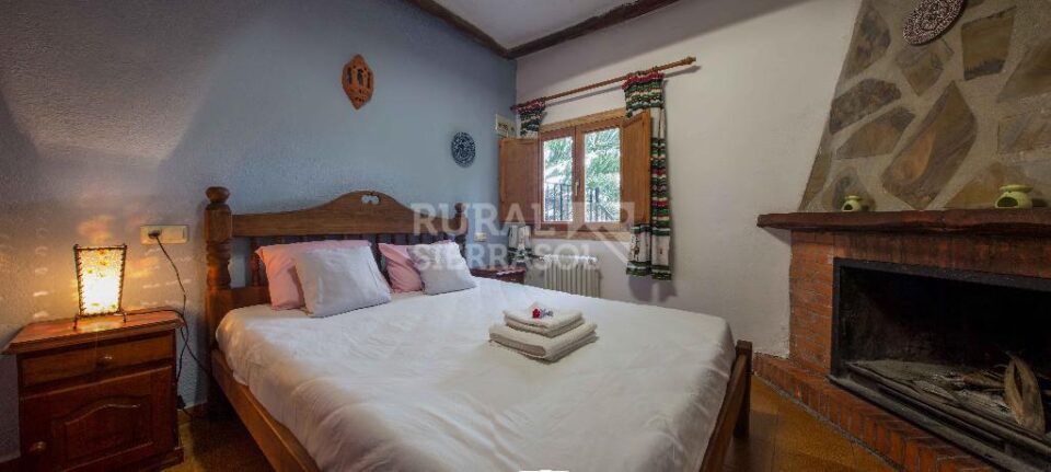Preciosa casa rural en Laroles, con piscina, barbacoa y wifi - Imagen 57