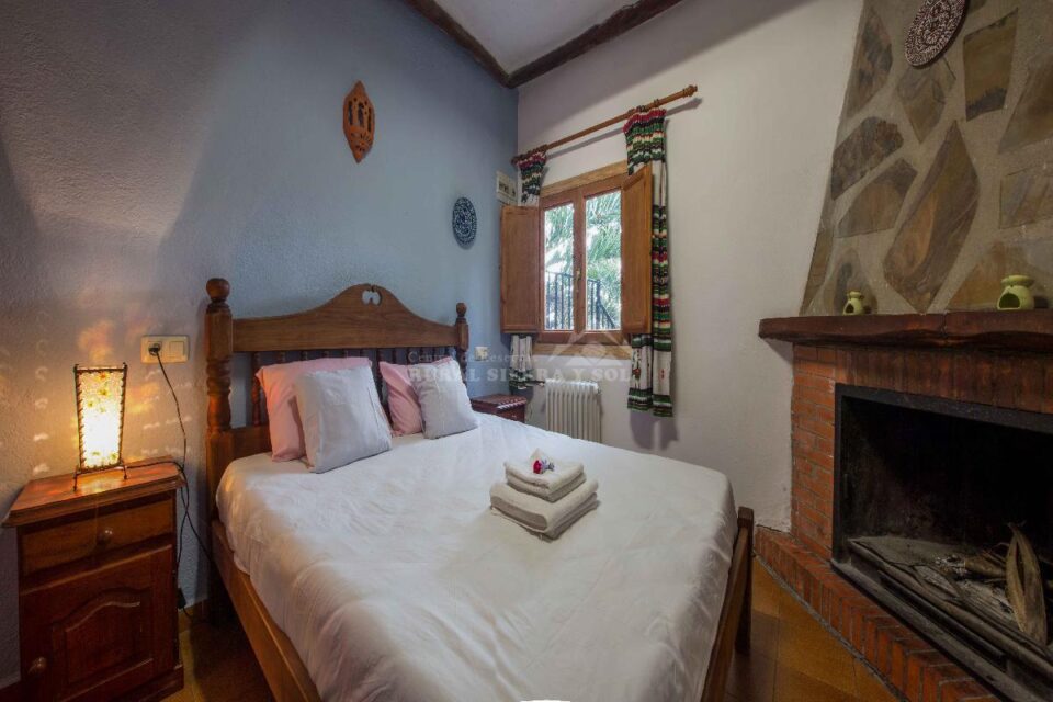 Preciosa casa rural en Laroles, con piscina, barbacoa y wifi - Imagen 41
