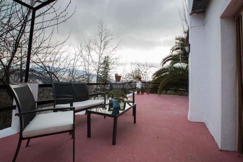 Preciosa casa rural en Laroles, con piscina, barbacoa y wifi - Imagen 44