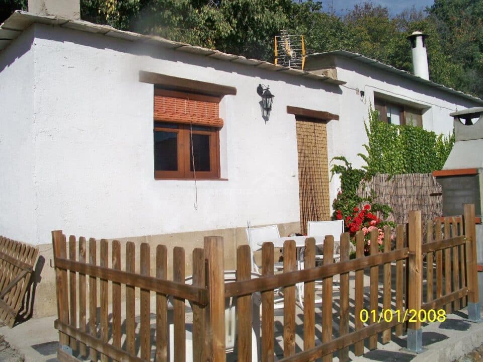 Acogedora casa rural en Laroles, con piscina, barbacoa y wifi - Imagen 12