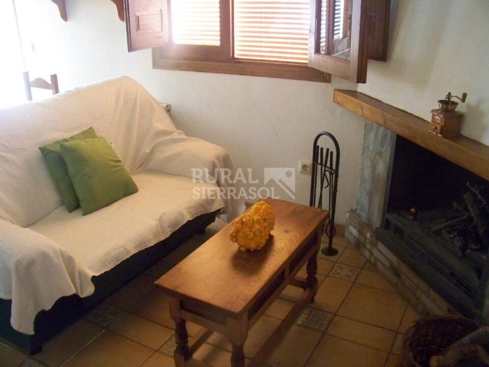 Acogedora casa rural en Laroles, con piscina, barbacoa y wifi - Imagen 17