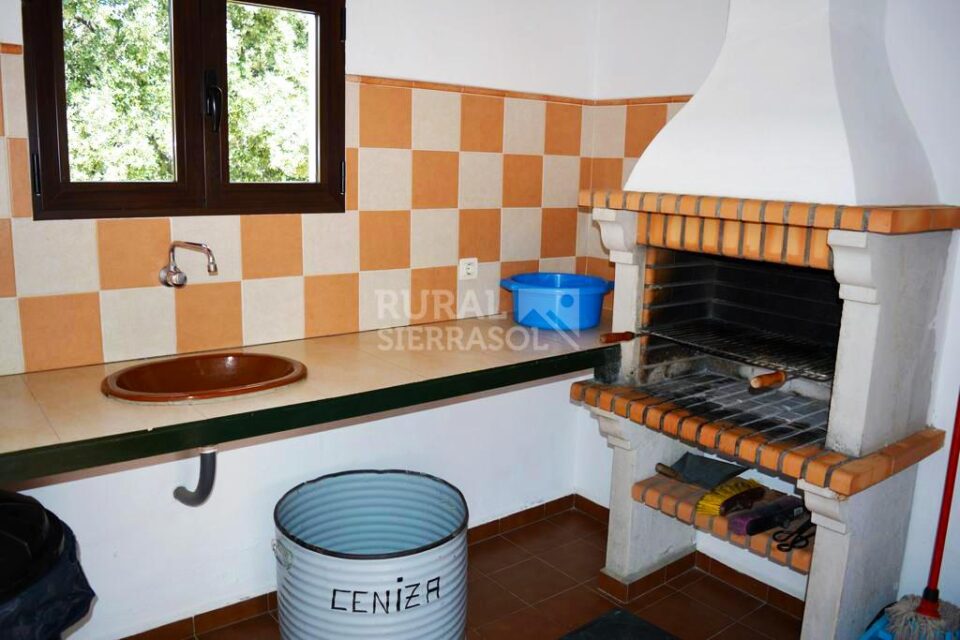 Preciosa Casa Rural en El chorro, con chimenea, piscina y barbacoa - Imagen 16