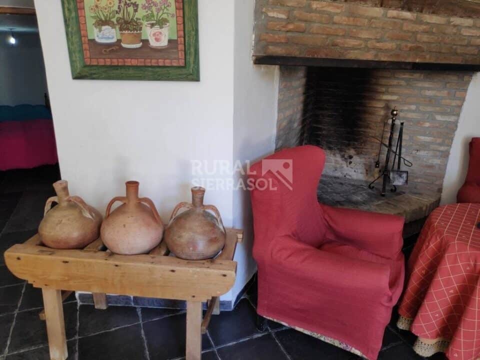 Confortable casa cueva en Baza, con piscina, chimenea y barbacoa - Imagen 18
