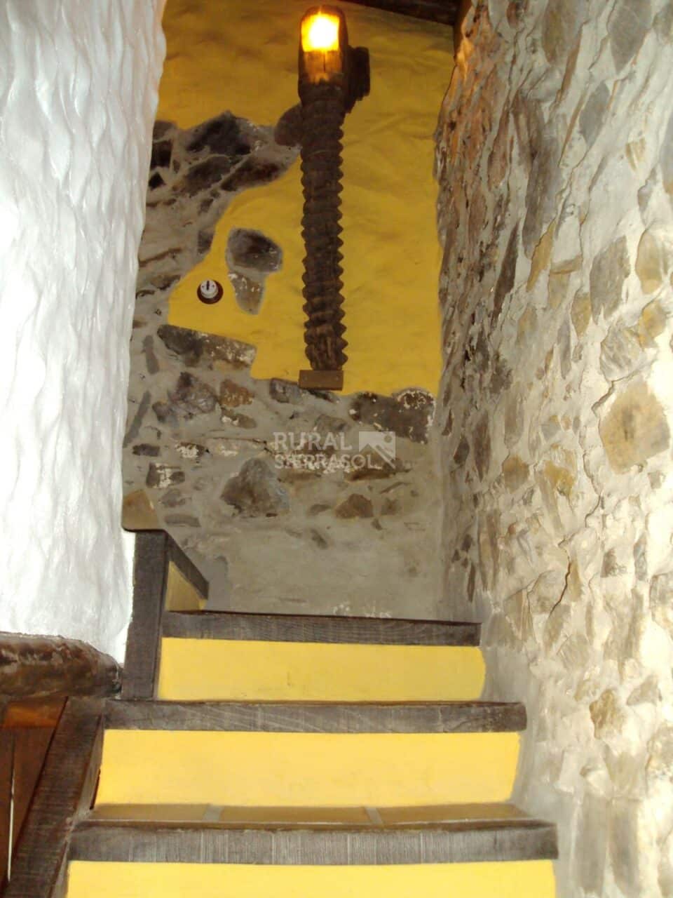 Preciosa Casa Rural en Benarrabá, con chimenea, ducha hidromasaje - Imagen 19