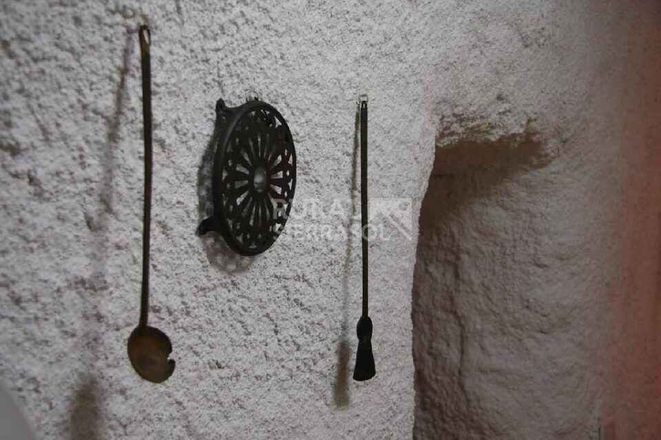 Casa Cueva de estilo rústico en Castilléjar, con chimenea y barbacoa - Imagen 18