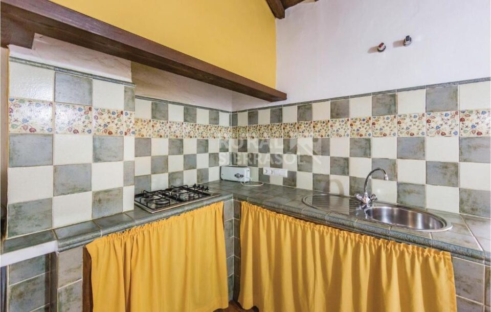 Cocina de Casa rural en Cuevas del Becerro (Málaga)-1091