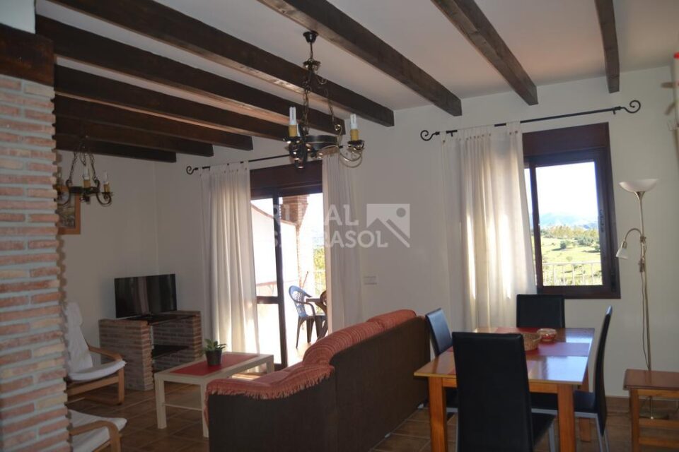Conjunto de siete Casas Rurales junto al Lago de La Viñuela - Imagen 18