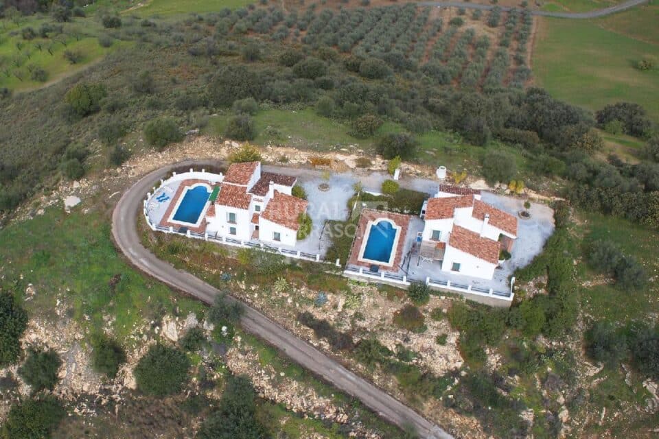 Casa Rural en Viñuela con bonitas vistas, piscina y wi-fi - Imagen 18