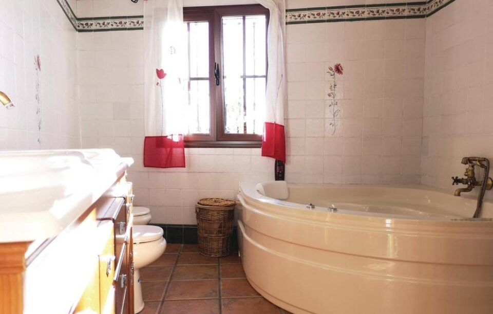 Preciosa Casa Rural en Algatocín, con Piscina, aire acondicionado y barbacoa - Imagen 3