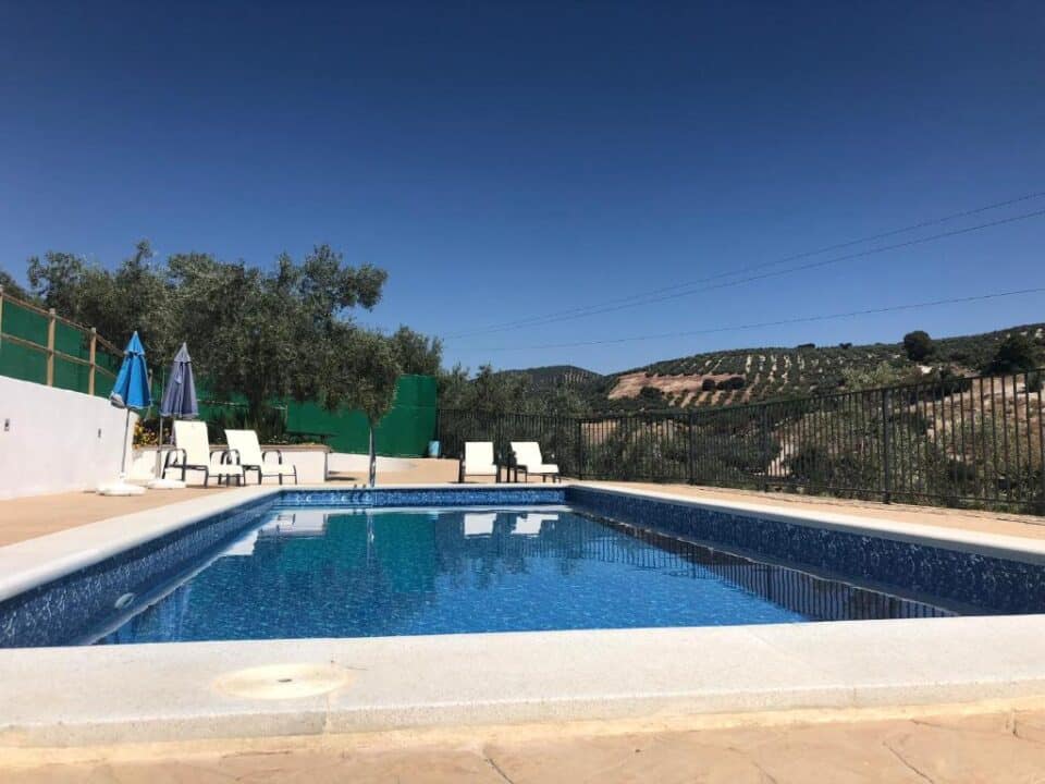 Cortijo Andaluz en Villanueva de Algaidas, con piscina, barbacoa y aire acondicionado - Imagen 2