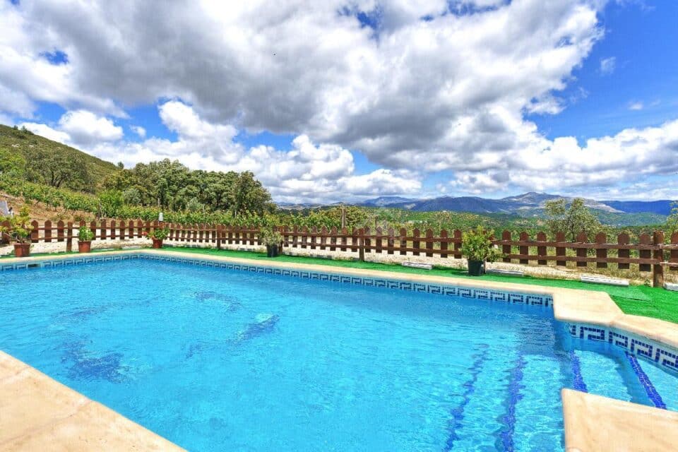 Conjunto de dos Casas Rurales en Júzcar con piscina, chimenea y barbacoa - Imagen 2