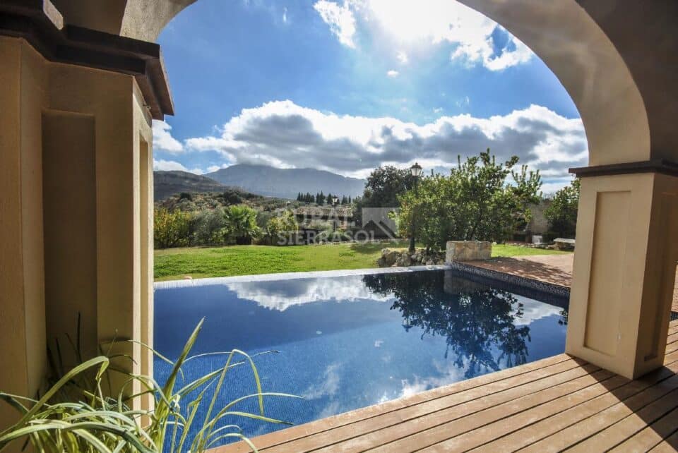 Fantástica Villa de Lujo en Antequera, junto a campo de golf - Imagen 2