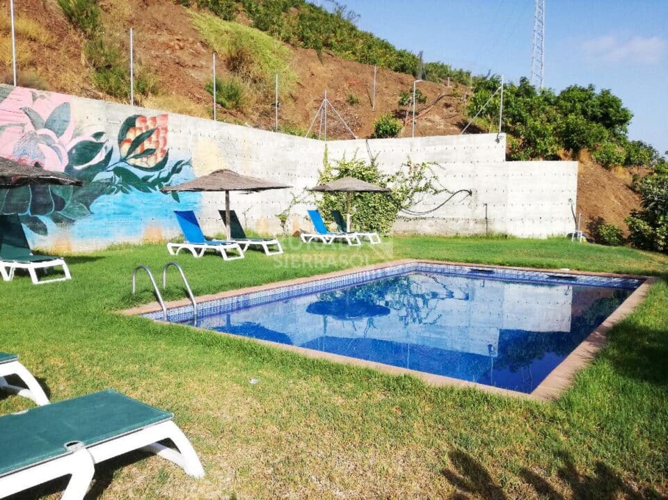Maravillosa Casa Rural en El Borge, con piscina y wifi - Imagen 2