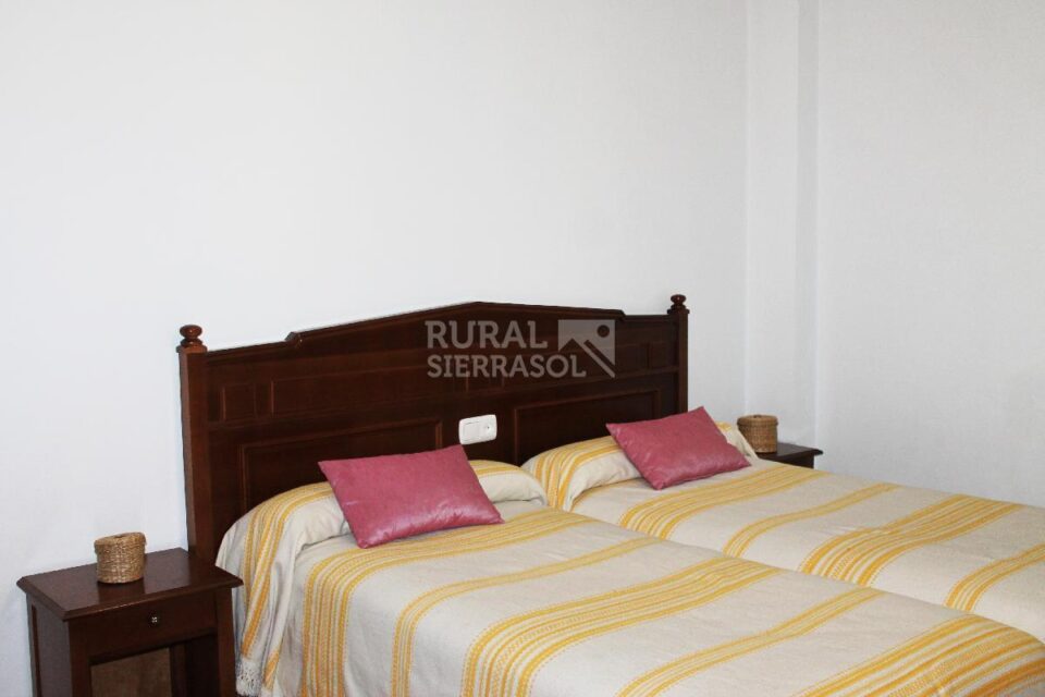 Hermoso alojamiento rural en Capileira, con wifi y calefacción central - Imagen 2