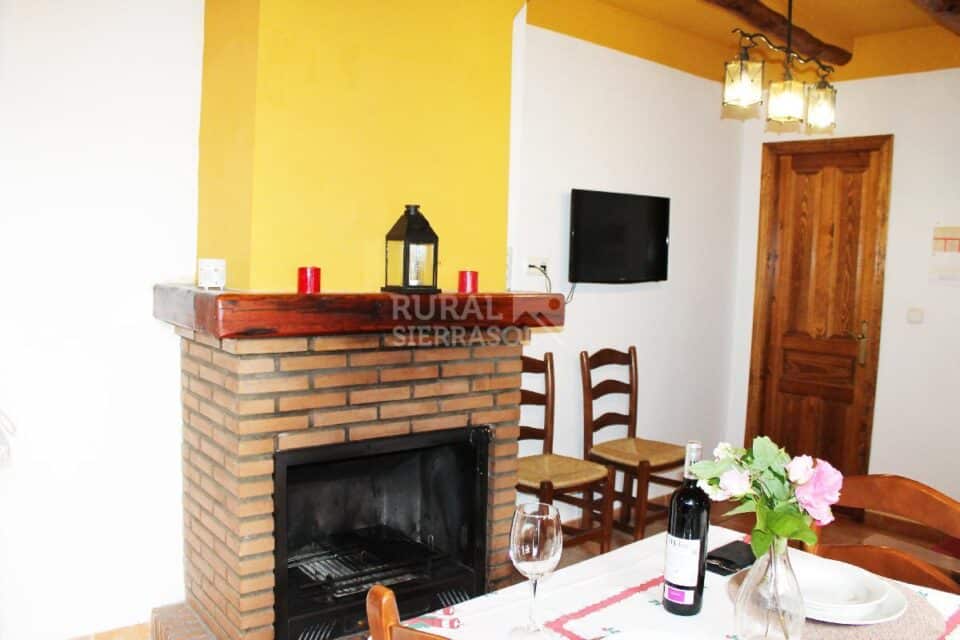 Coqueto Alojamiento Rural en Capileira, con chimenea y wifi - Imagen 2