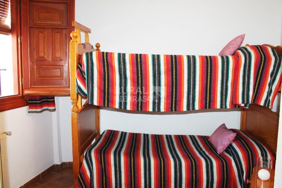 Espléndido Apartamento Rural en Capileira, con chimenea y calefacción central - Imagen 2
