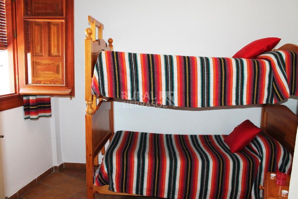 Magnífico Apartamento Rural en Capileira, con wifi y chimenea - Imagen 2