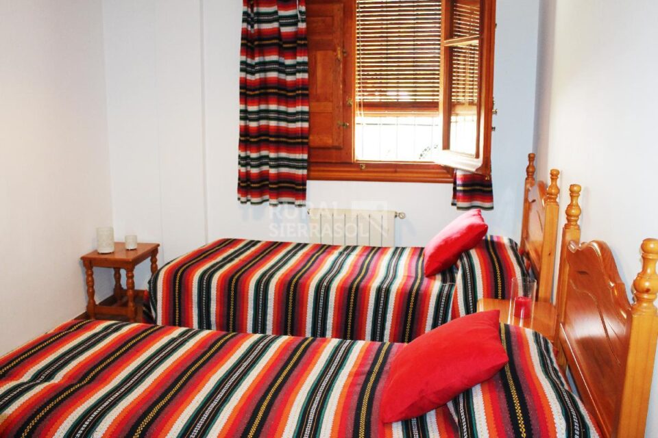 Estupendo Apartamento Rural en Capileira, con calefacción central y chimenea - Imagen 2