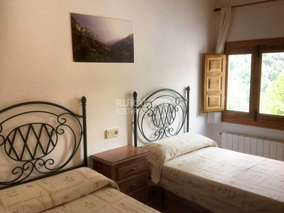 Fantástica vivienda rural en el Parque Natural de la Sierra de Castril, con wifi, calefacción y chimenea - Imagen 2