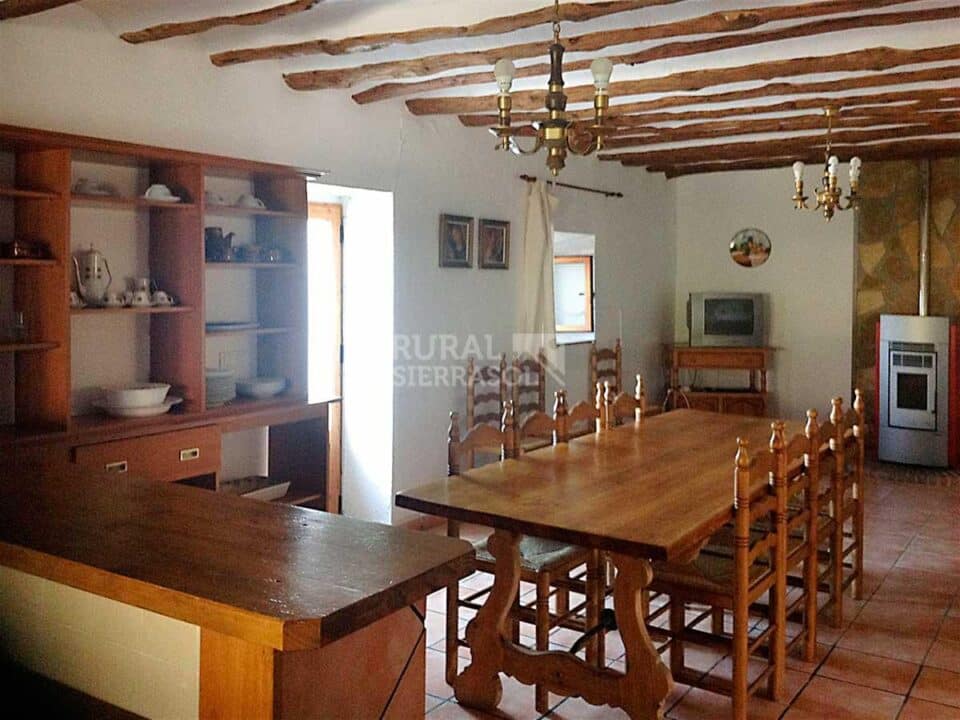 Amplia vivienda rural en el Parque Natural de la Sierra de Castril, con wifi, calefacción y chimenea - Imagen 2