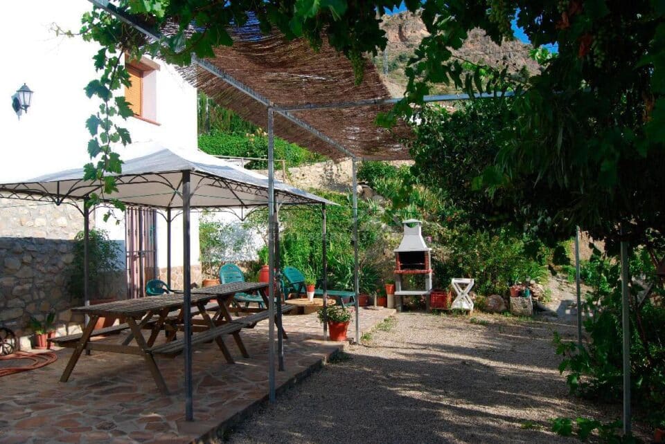 Acogedor Alojamiento Rural en Castril de la Peña, con barbacoa, wifi y chimenea - Imagen 16
