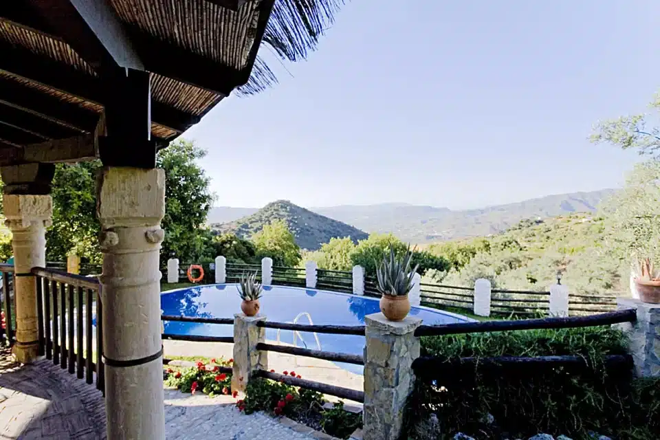 Piscina con vistas de Casa rural en El Chorro - Álora (Málaga)-3093