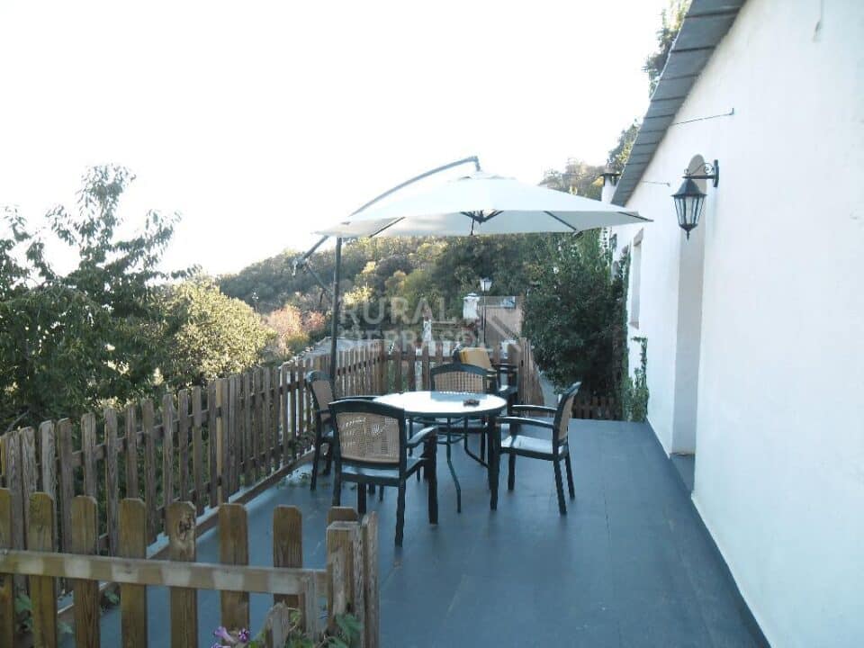 Espléndida casa rural en Laroles, con piscina y wifi - Imagen 2