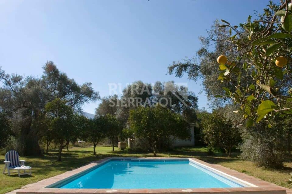 Encantadora Casa Rural con piscina, barbacoa y amplia zona de césped, en Órgiva - Imagen 2