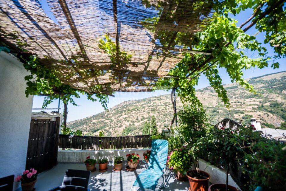 Centenaria Casa Rural en Bubión, con unas vistas impresionantes a la sierra - Imagen 25
