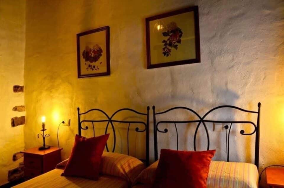 Casa Rural en Cortes de la Frontera con spa-hidromasaje, chimenea y barbacoa - Imagen 21