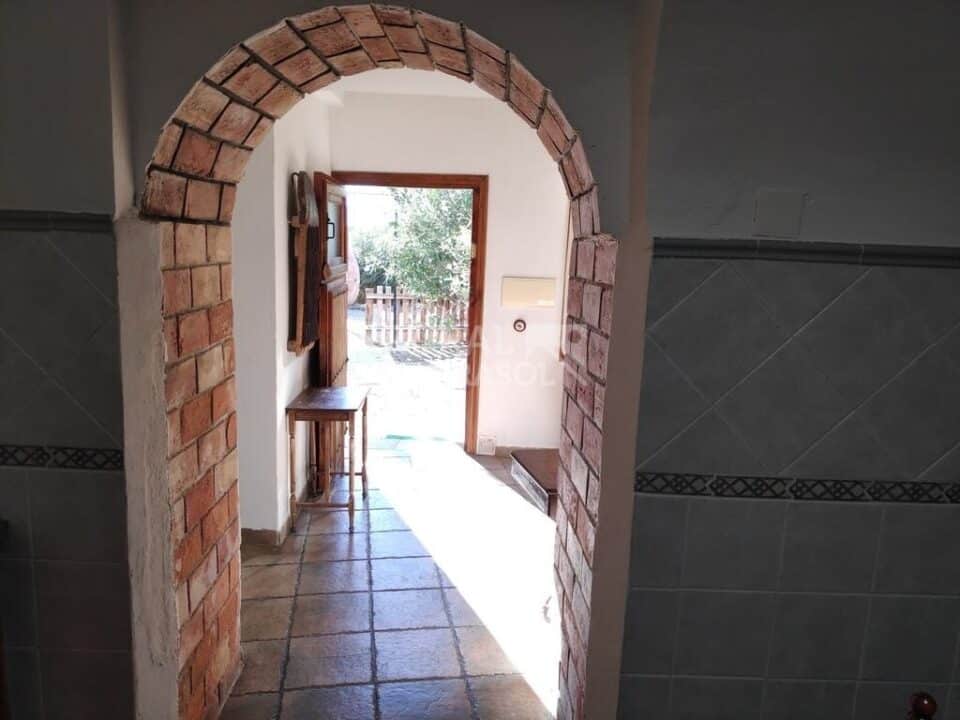 Amplia casa cueva en Baza, con piscina, barbacoa y wifi - Imagen 21