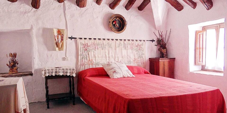 Original y auténtica Casa Rural en Cañete La Real con chimenea y piscina - Imagen 21