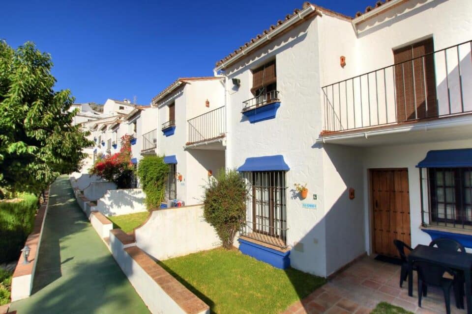Acogedora Casa Rural en Montejaque con piscina y preciosas vistas - Imagen 4