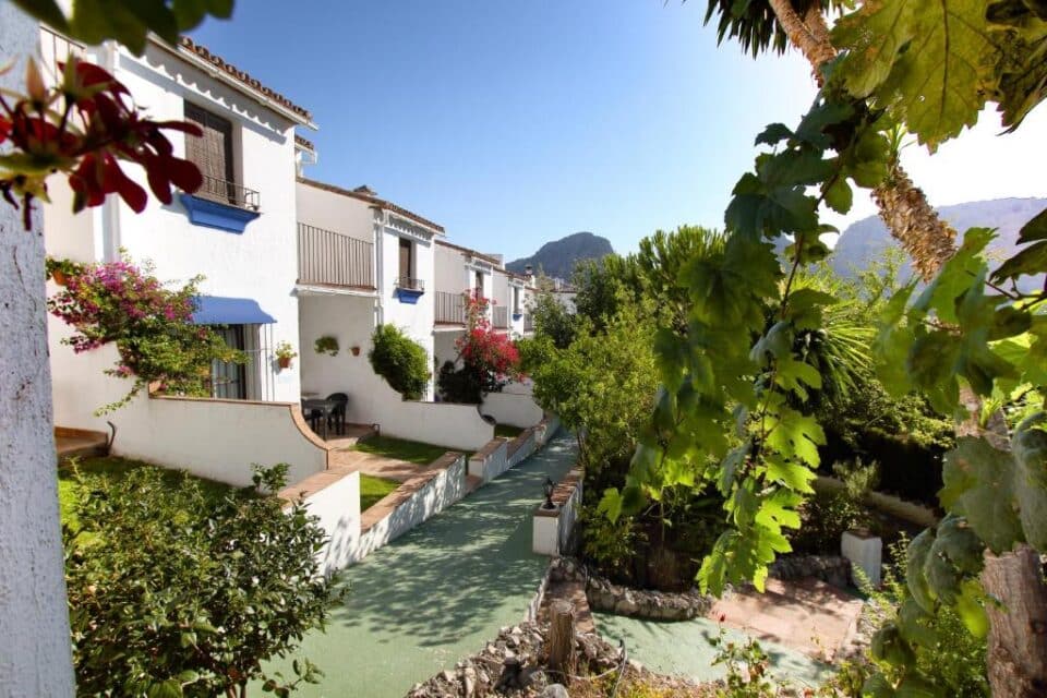 Preciosa Casa Rural con barbacoa y piscina en Montejaque - Imagen 32