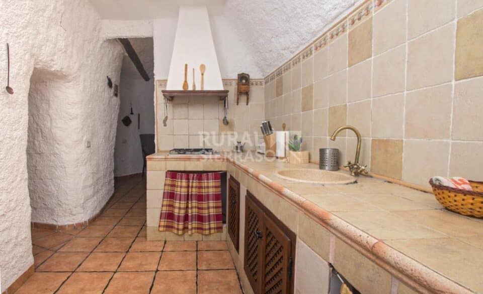 Casa Cueva de estilo rústico en Castilléjar, con chimenea y barbacoa - Imagen 22