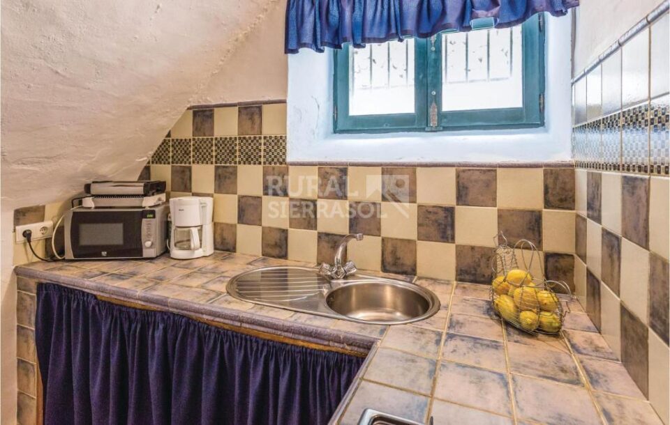 Cocina de Casa rural en Cuevas del Becerro (Málaga)-1091