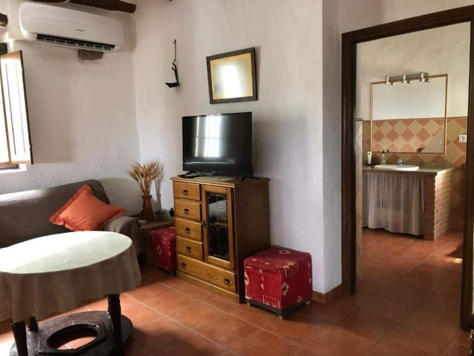 Cortijo Andaluz en Villanueva de Algaidas, con piscina, barbacoa y aire acondicionado - Imagen 30
